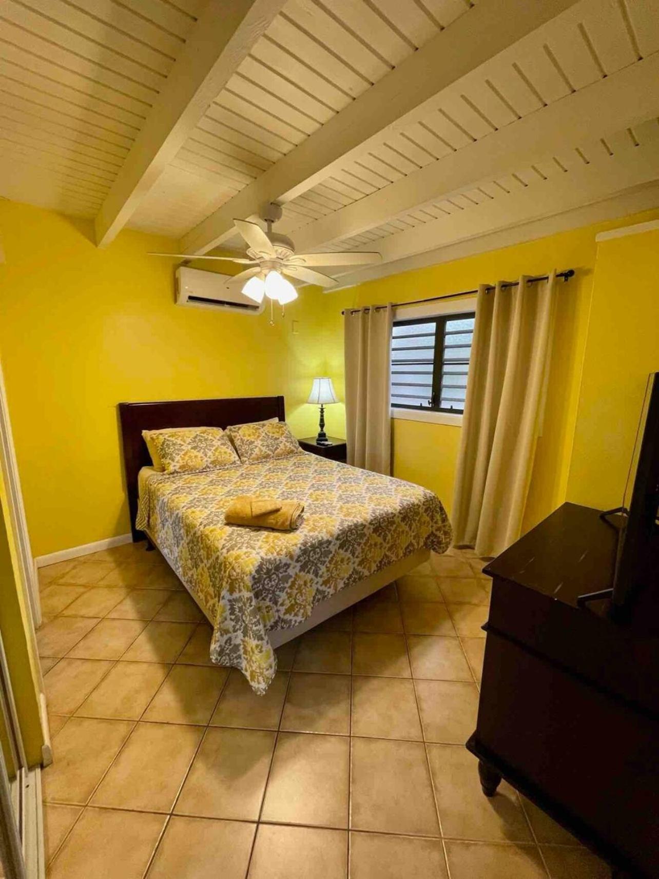 Villa Harbor View 2Bed 1Bath Loft In Downtown Red Hook! East End  Exterior foto